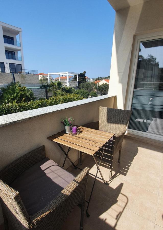 מורטר Apartments Marti מראה חיצוני תמונה