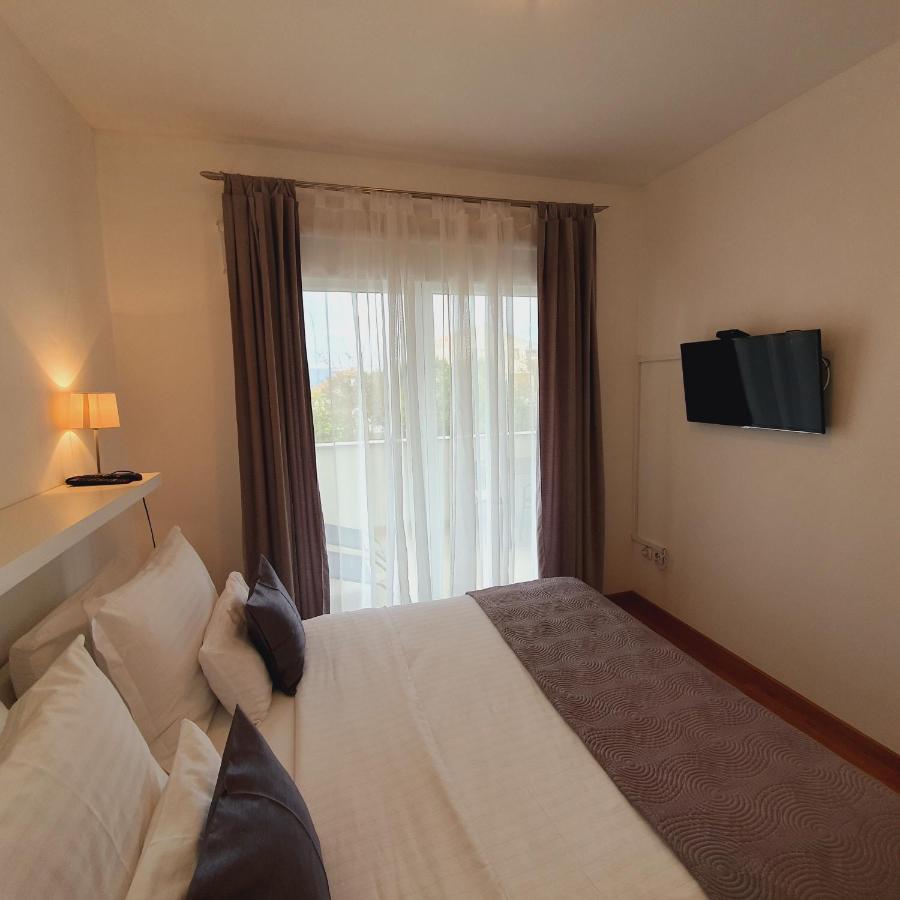 מורטר Apartments Marti מראה חיצוני תמונה