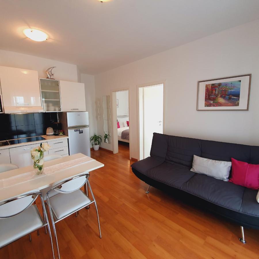 מורטר Apartments Marti מראה חיצוני תמונה