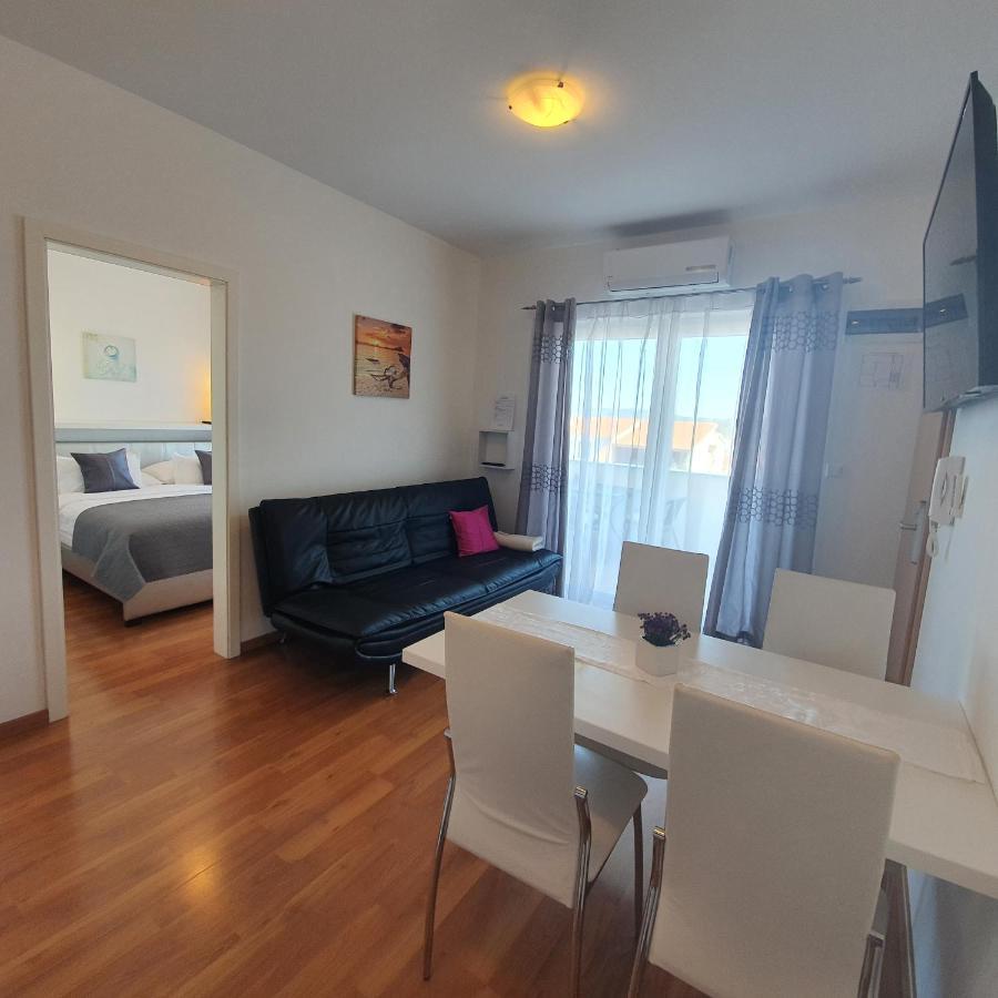 מורטר Apartments Marti מראה חיצוני תמונה