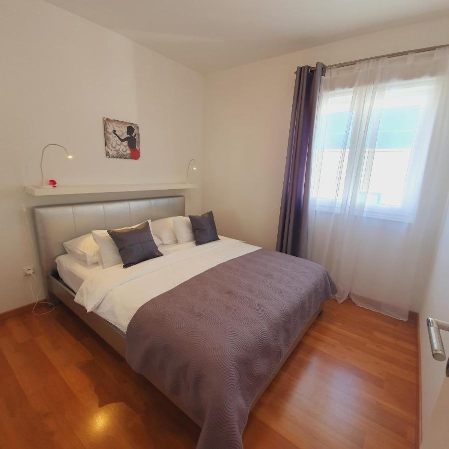מורטר Apartments Marti מראה חיצוני תמונה