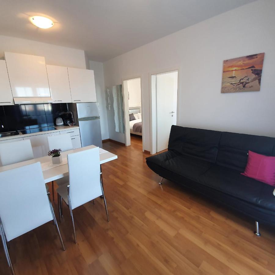 מורטר Apartments Marti מראה חיצוני תמונה
