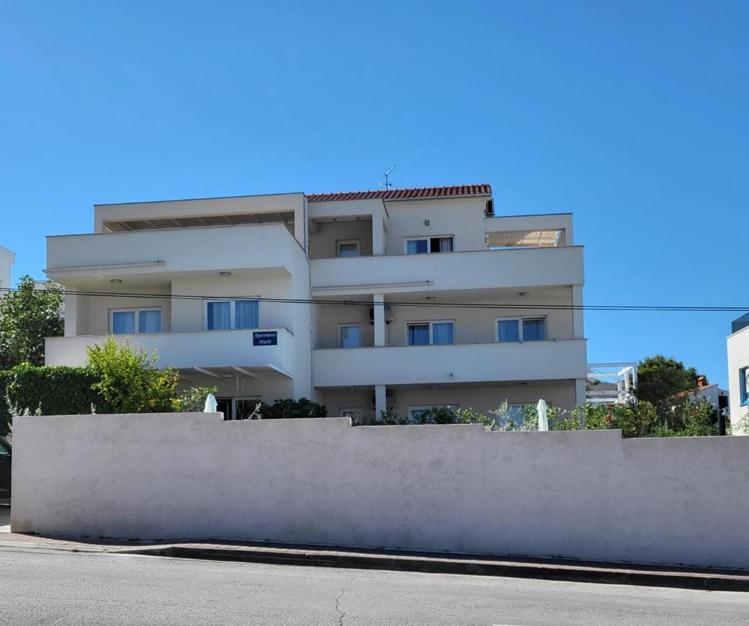 מורטר Apartments Marti מראה חיצוני תמונה