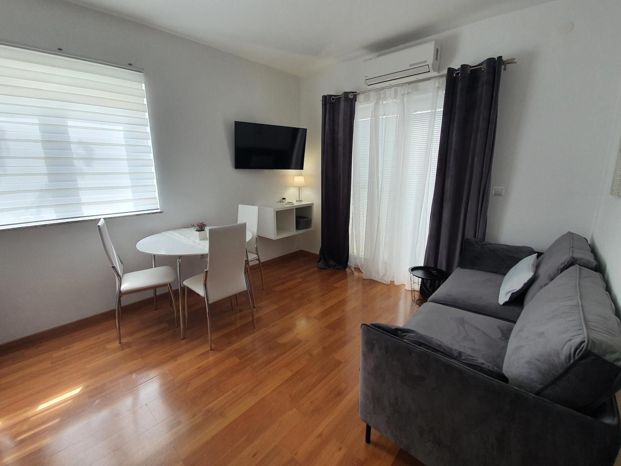 מורטר Apartments Marti מראה חיצוני תמונה