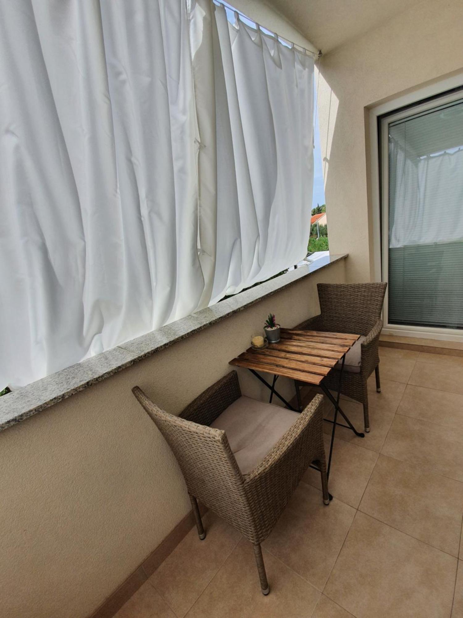 מורטר Apartments Marti מראה חיצוני תמונה