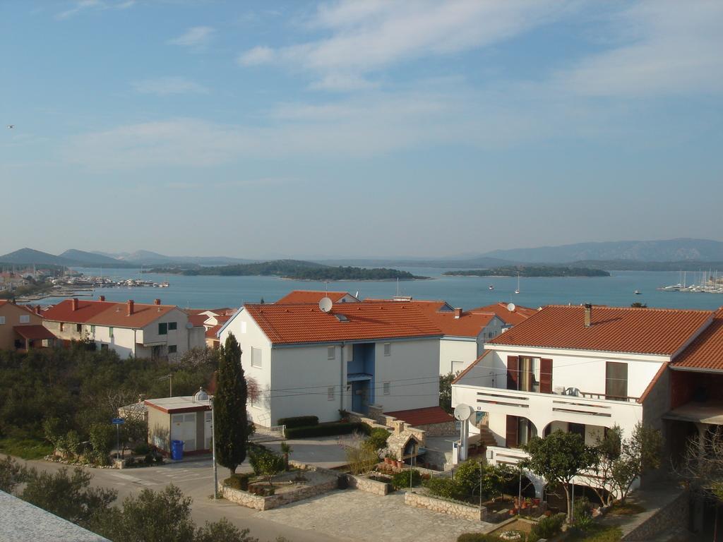 מורטר Apartments Marti מראה חיצוני תמונה